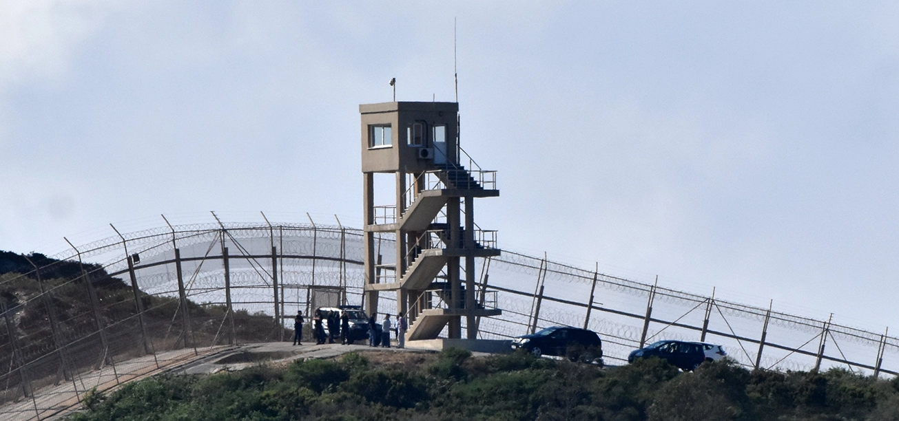 El dilema imposible de los menores migrantes en Ceuta